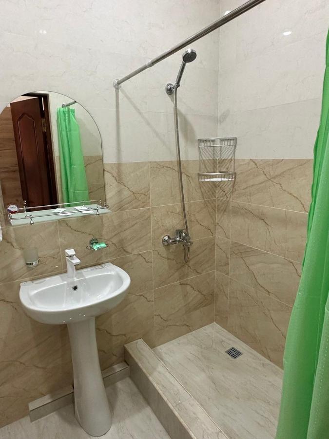 Отель Адунеи Сухум Exterior photo